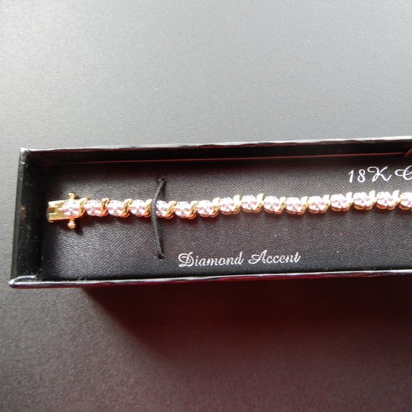 18K Gold Plated Tennis Bracelet with Cubic Zirconia (White) - Picture 2 of 6